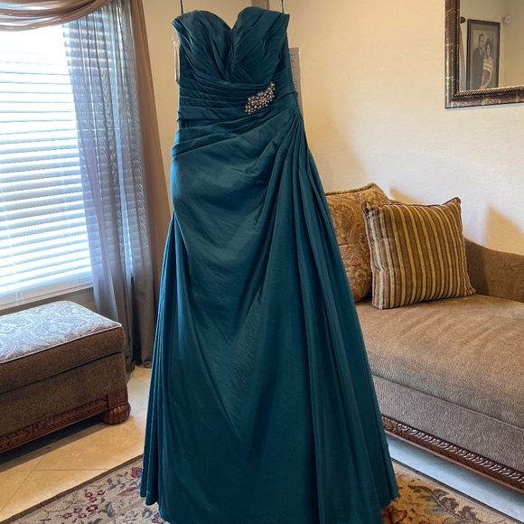 Full length evening dress - size 6 - teal color - Picture 3 of 8